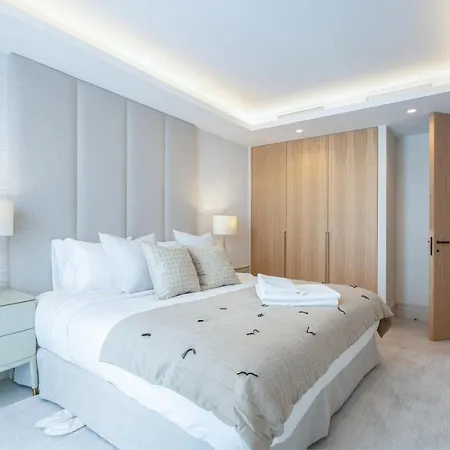Apartment 2 Bedroomed In Puerto Banus, Marbella